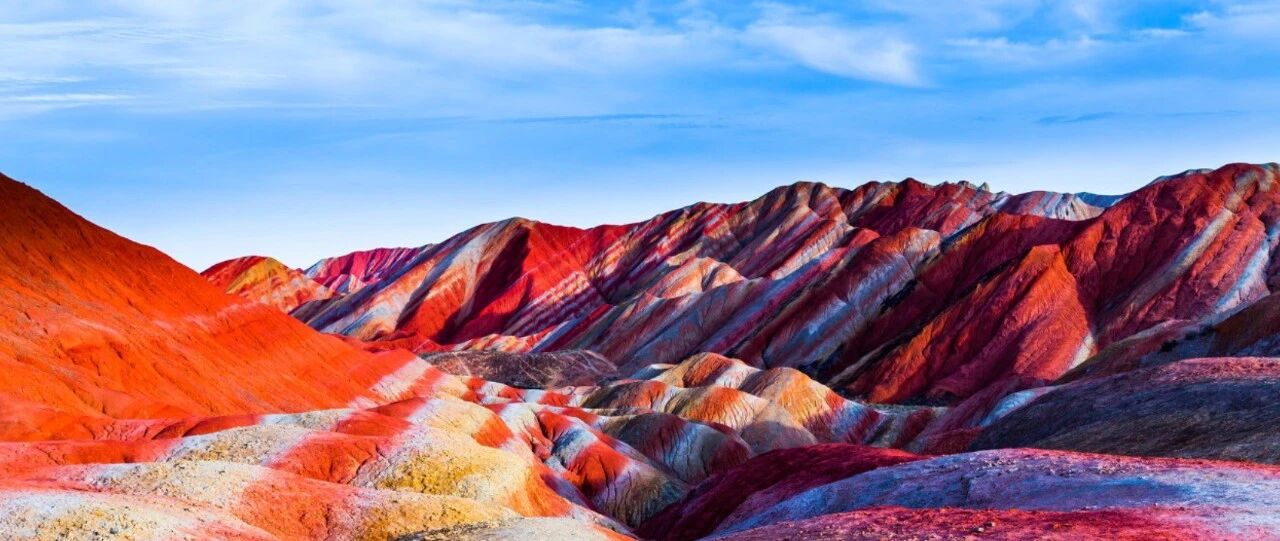 丹霞地貌又被网红违规踩踏！网友：严惩！