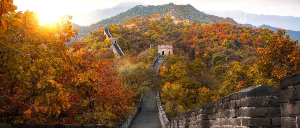 坐着火车看红叶，你最喜欢哪条线路？