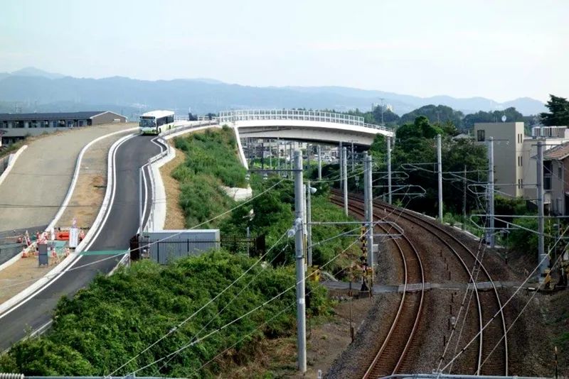 铁道废弃后最好的归宿 应该就是改建成brt继续发挥余热吧 日本地铁 微信公众号文章阅读 Wemp