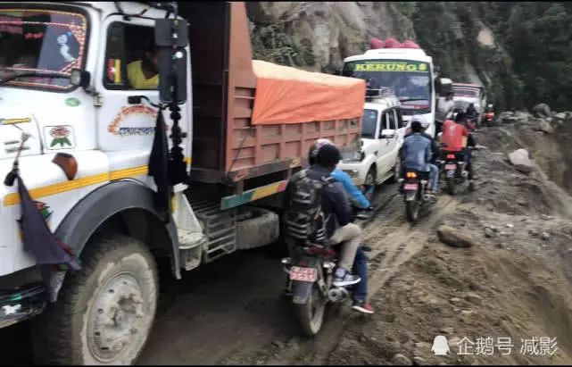 浙江小夥騎車8天穿越三國，40度高溫中暑喝鹽水，險命喪深淵！ 旅行 第5張