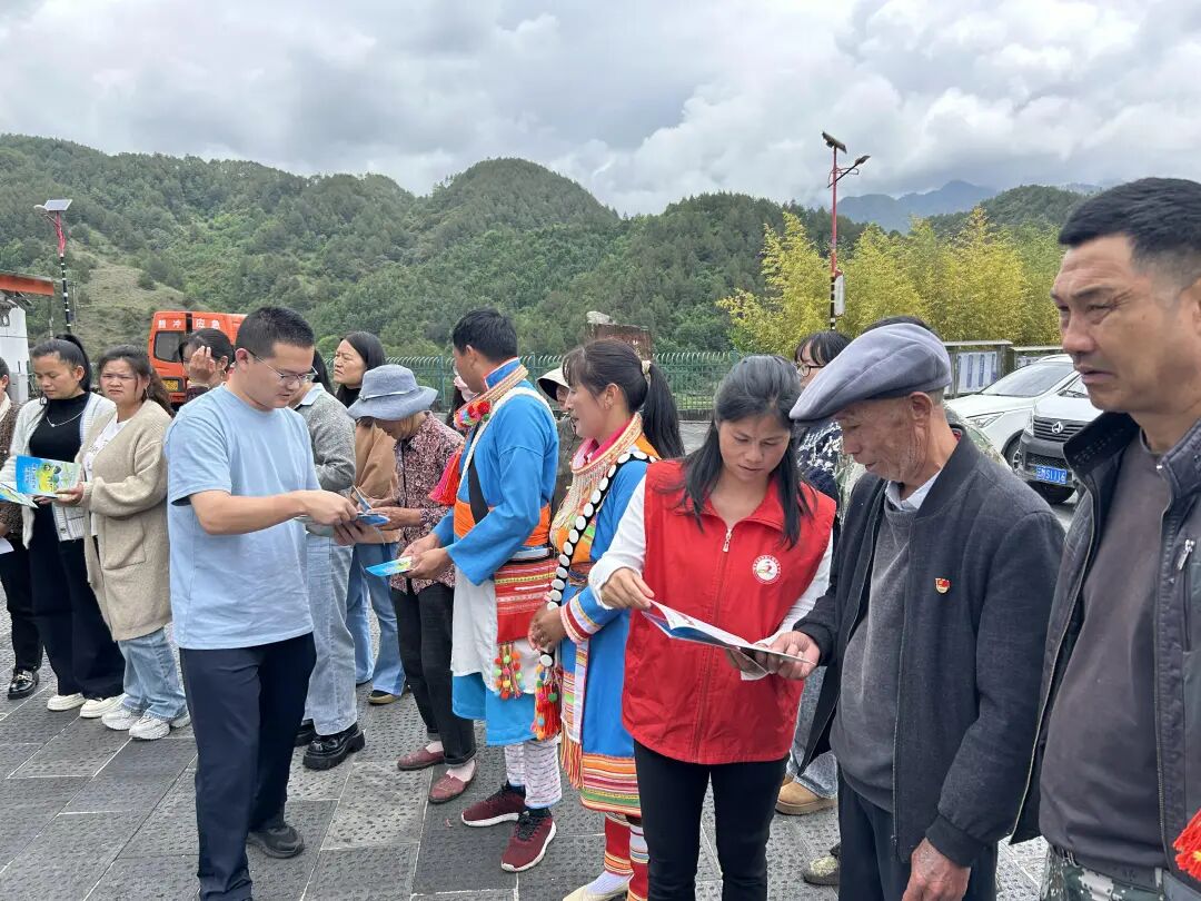遛狗无人机_无人机把狗送上天_