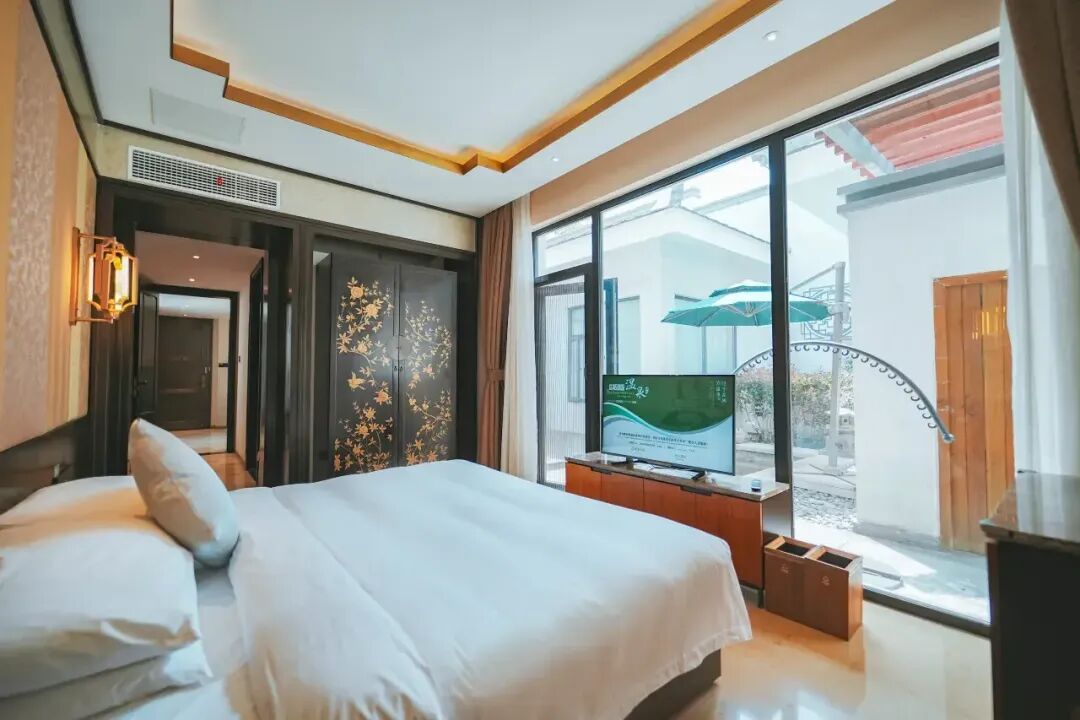 三亚舟山西双版纳酒店套餐汇总 洲际总统套9999元2晚 希尔顿花园699元2晚不加价