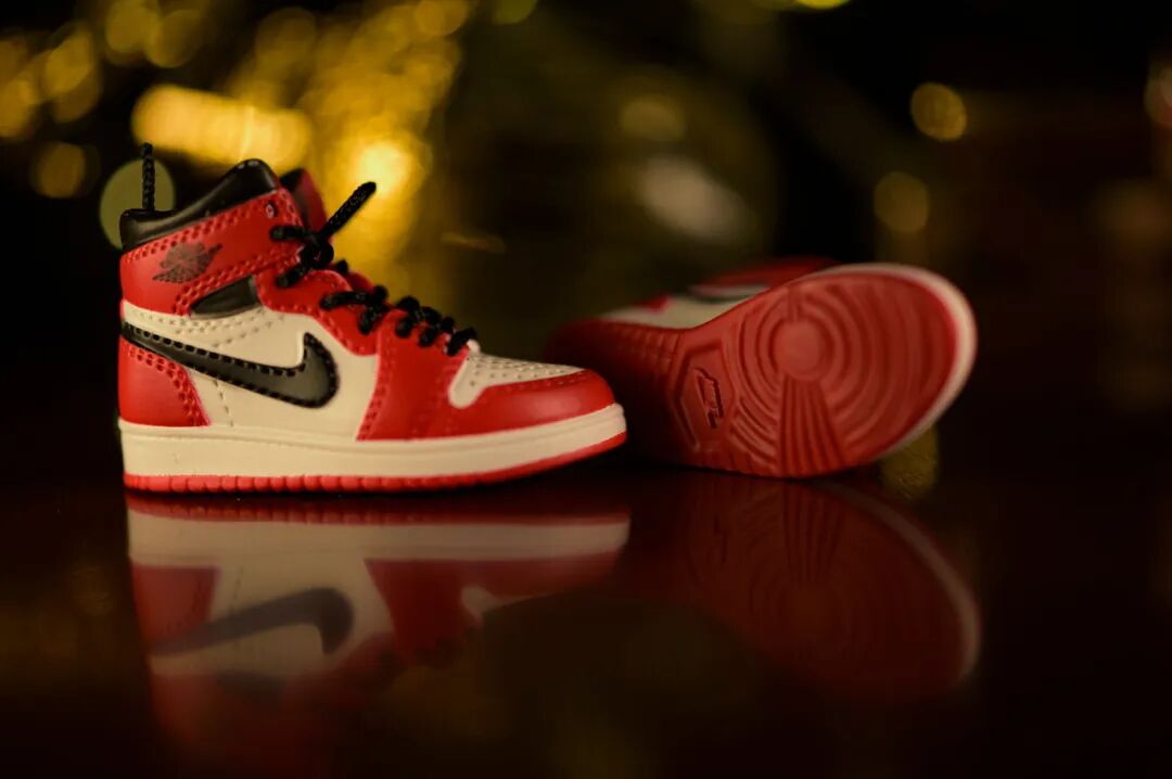 拼多多变身得物做起了aj和椰子的生意