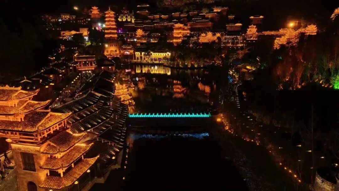 集;住贵阳第二天:晴隆二十四道拐景区;夜游阿妹戚托小镇;住晴隆第三天