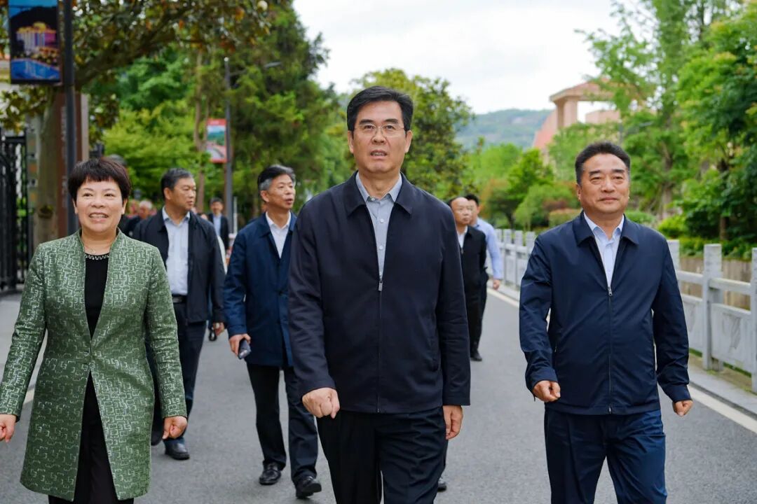 贵州省长李炳军到贵阳市调研并开展党史学习教育