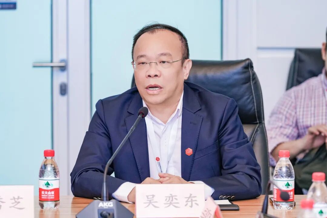 专家齐聚2024天津家博会,共商办公家具政府采购大计