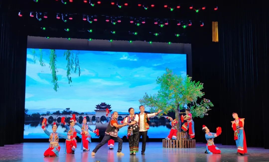 彝族花灯小戏《初心密码》荣获2022年云南省花灯滇剧艺术周花灯小戏三等奖.jpg