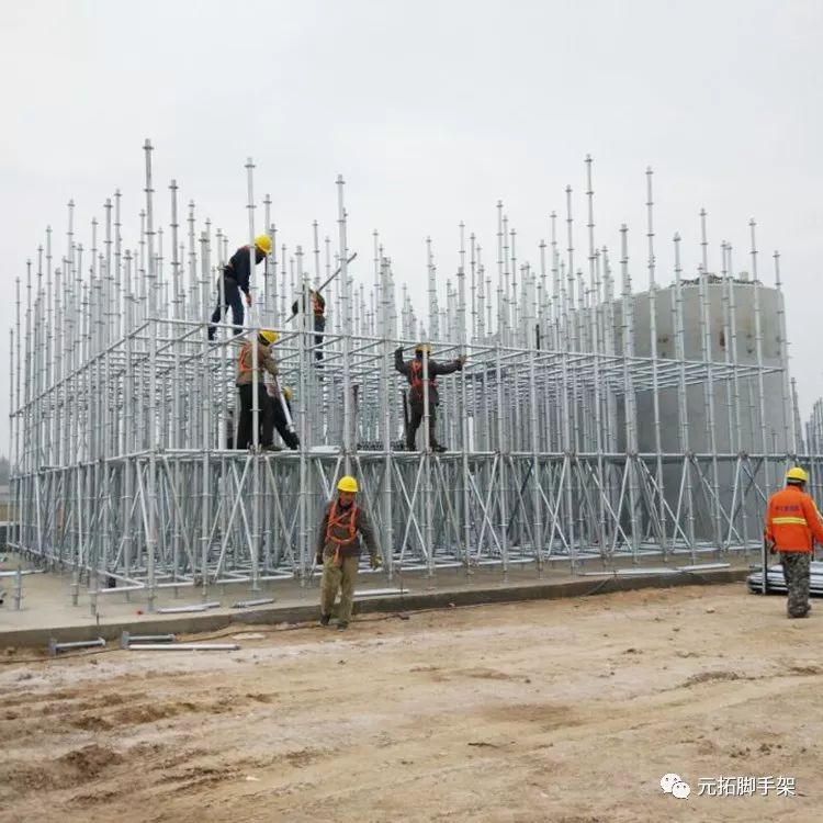 盘扣式脚手架搭建现场