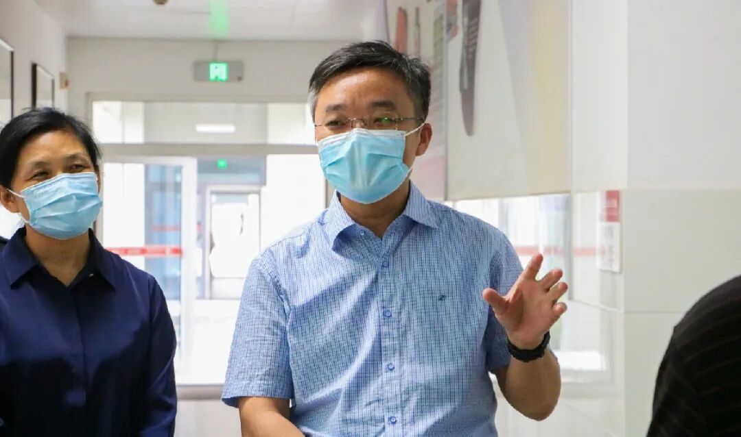 疫情防控区党工委副书记解志超一行来我校进行疫情防控督导工作