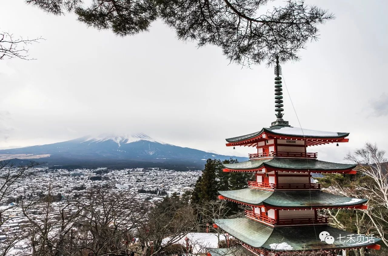 新仓山浅间神社五重塔富士山