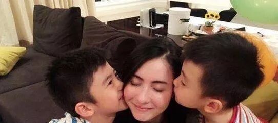 全球国际学校考试满分考生，新加坡占一半多