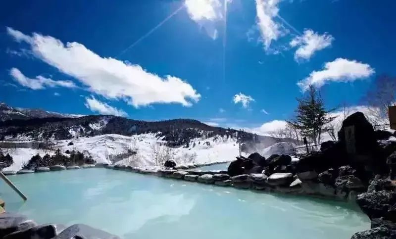 雪景、雪祭、温泉、滑雪，日本的冬天绝对花式满足你