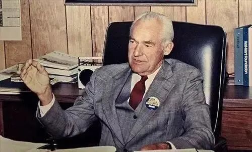 全球百强企业沃尔顿家族的财富传承启示