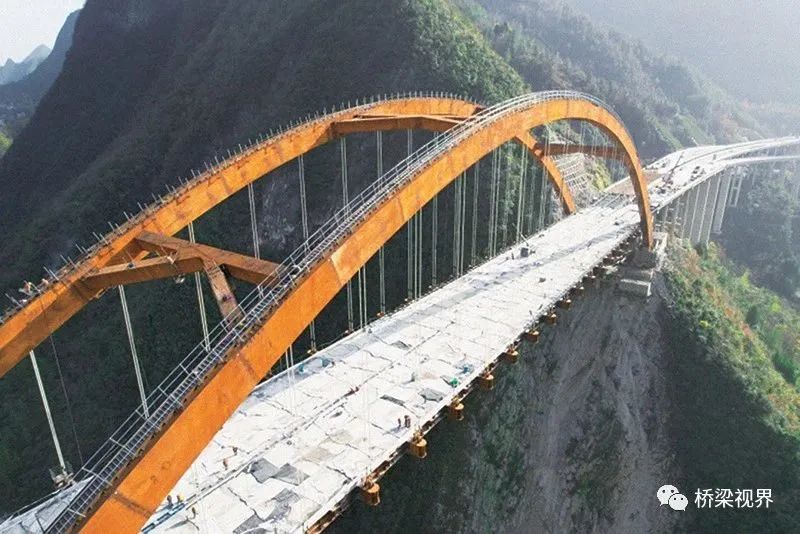 大巴山上的“空中芭蕾”——蓼子大桥转体施工关键技术