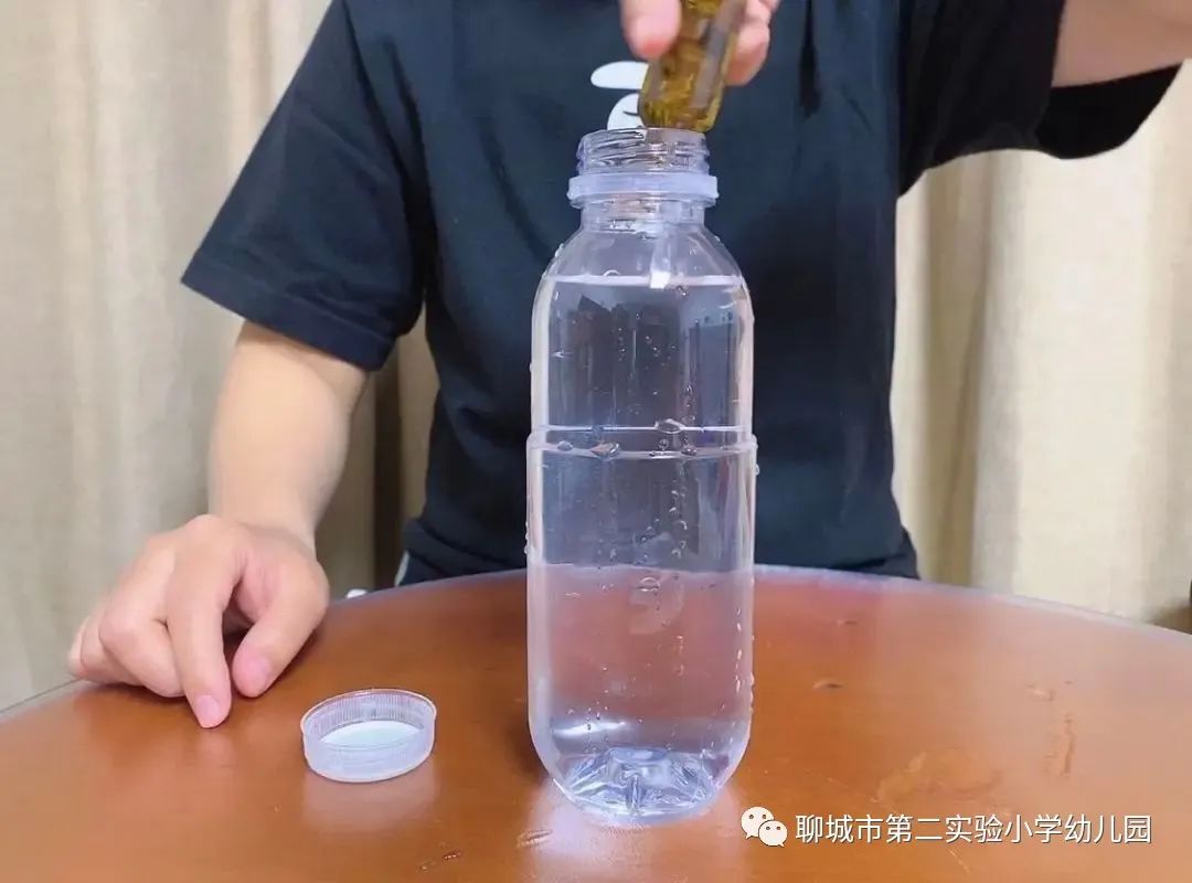 矿泉水瓶子手工船