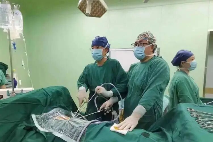 硬膜外和全麻怎么区别什么是硬膜外复合全麻？使用这种麻醉方式都有哪些优点和效果？_https://www.jmylbn.com_新闻资讯_第6张