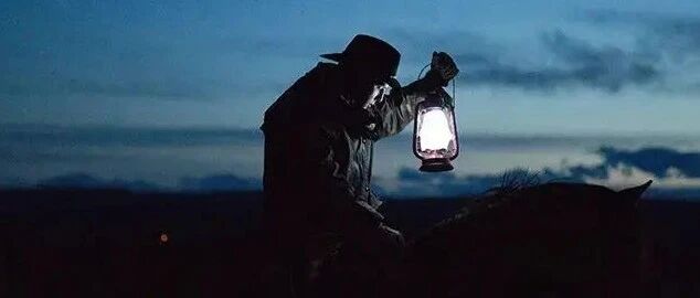 和同事关系再好，也不要透露这三种事，违者愚蠢也！