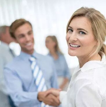 从来没有一种工作叫：钱多事少离家近，位高权重责任轻！