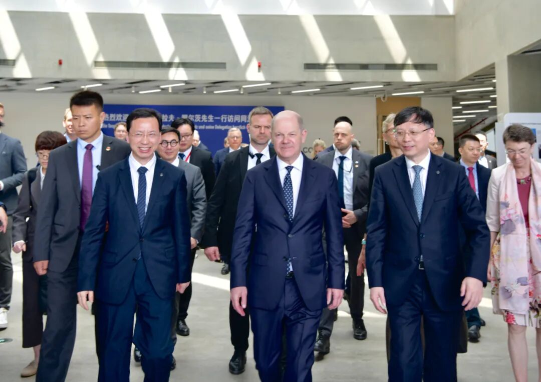 今天德国总理朔尔茨到访同济大学