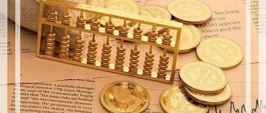 高盛下调美国经济预期，黄金回调做多是基本思路？但仍需警惕股市美元压制