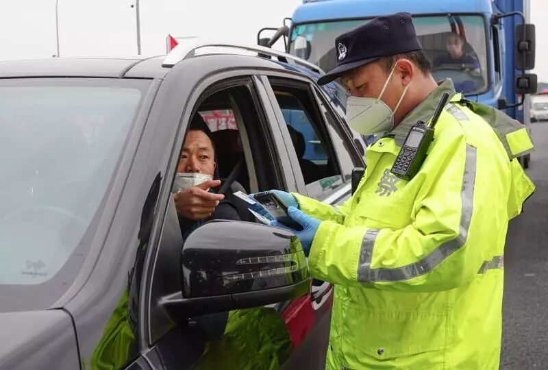 上海28人出院！3天劝返3251人，有人答出“住址”也不能回家！（组图） - 5