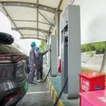【生活百科】何时能实现新能源汽车“充电自由”？