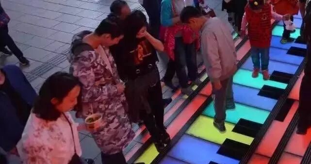 沈阳混凝土楼梯会唱歌？沈阳首个音乐楼梯，你去玩了么？|新闻资讯-沈阳顺鑫土建装饰有限公司