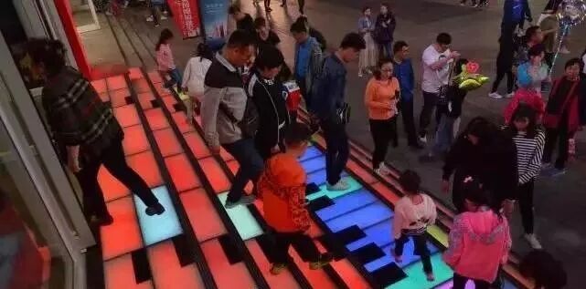 沈阳混凝土楼梯会唱歌？沈阳首个音乐楼梯，你去玩了么？|新闻资讯-沈阳顺鑫土建装饰有限公司