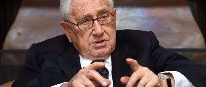 英国教授：中国崛起不可怕, 可怕的是他是一个文明却“伪装”成国家