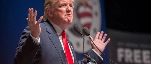 中国关闭美国总领馆后，里面忙坏了，外面消防车和5G已就位！