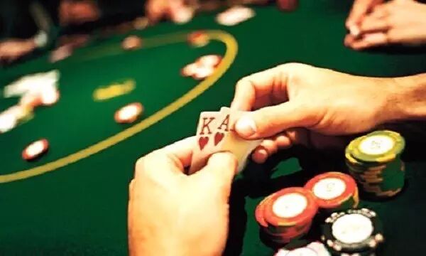 常规桌中级：3bet 底池