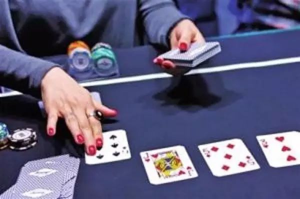 利位置有主动权的两人底池,拿着成牌