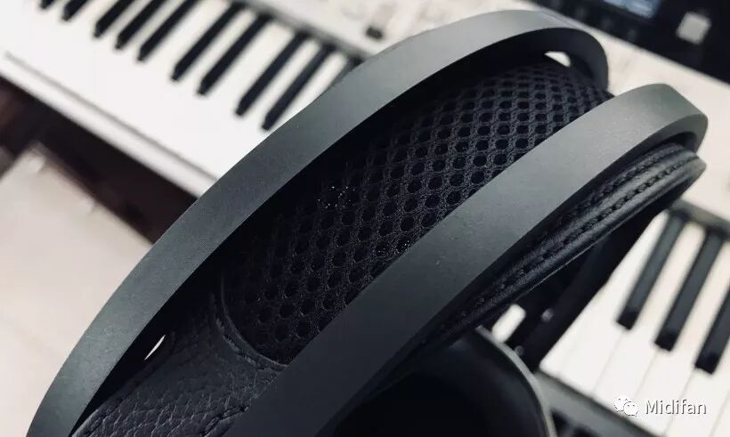 akg耳机用什么歌曲煲耳机_akg y50什么档次_akg耳机属于什么档次