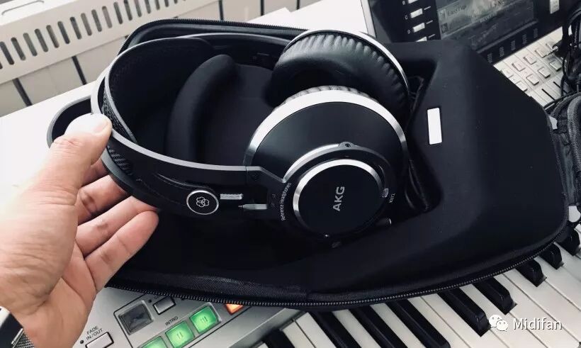 akg y50什么档次_akg耳机用什么歌曲煲耳机_akg耳机属于什么档次