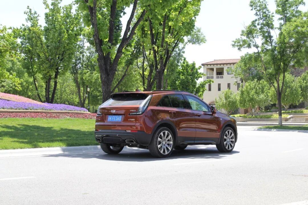 如何利用宝马的智能系统提升驾驶效率？_宝马的驾驶乐趣_宝马的驾驶感体现在哪里