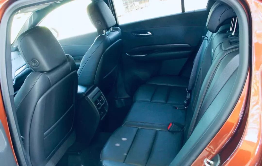 宝马的驾驶感体现在哪里_如何利用宝马的智能系统提升驾驶效率？_宝马的驾驶乐趣