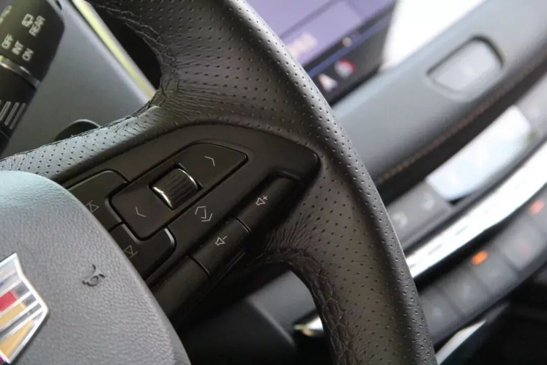 宝马的驾驶感体现在哪里_宝马的驾驶乐趣_如何利用宝马的智能系统提升驾驶效率？