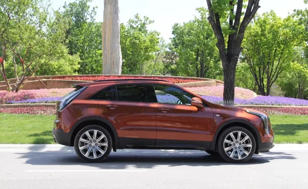 宝马的驾驶感体现在哪里_如何利用宝马的智能系统提升驾驶效率？_宝马的驾驶乐趣