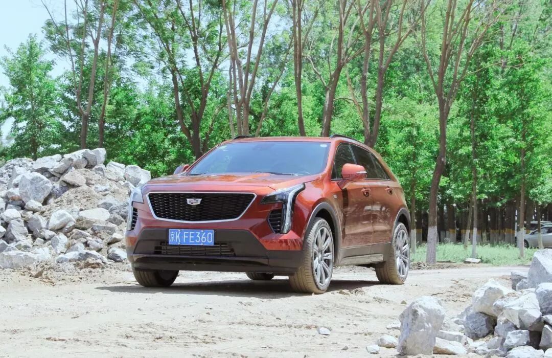 宝马的驾驶乐趣_如何利用宝马的智能系统提升驾驶效率？_宝马的驾驶感体现在哪里