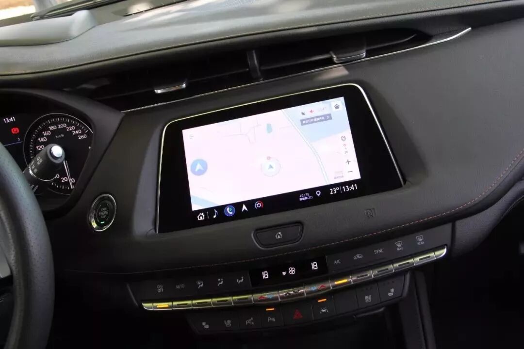 如何利用宝马的智能系统提升驾驶效率？_宝马的驾驶感体现在哪里_宝马的驾驶乐趣