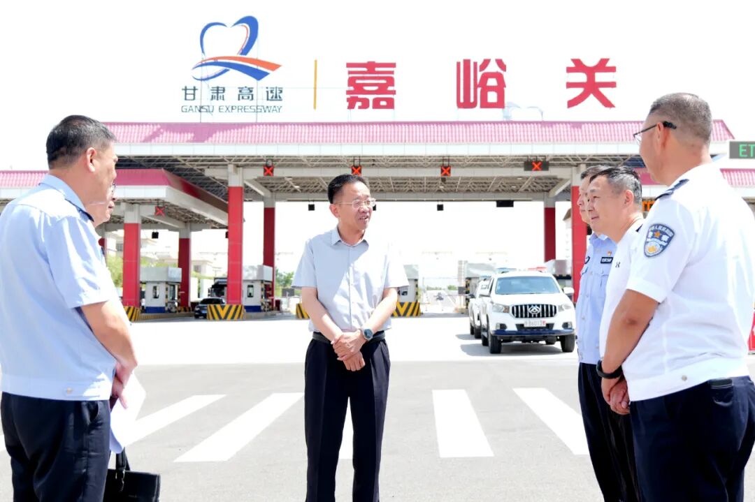 甘肃省嘉峪关市公安局圆满完成中国·嘉峪关第十六届国际铁人三项赛安保任务