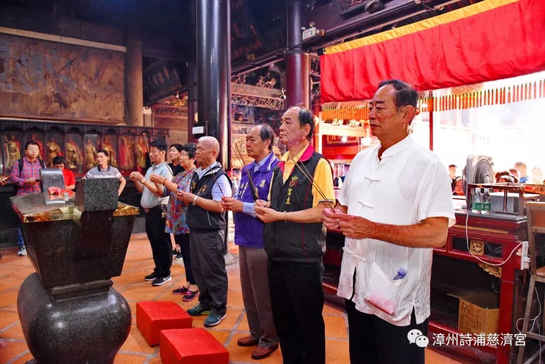 1-20120QFZD25.jpg