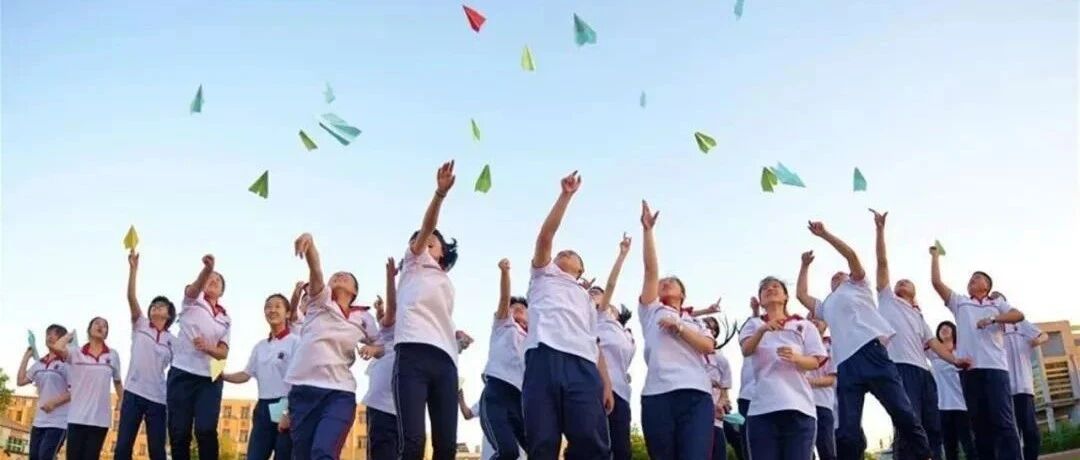 【重磅】禁止中小学生将手机带入校园？教育部正式回应了！