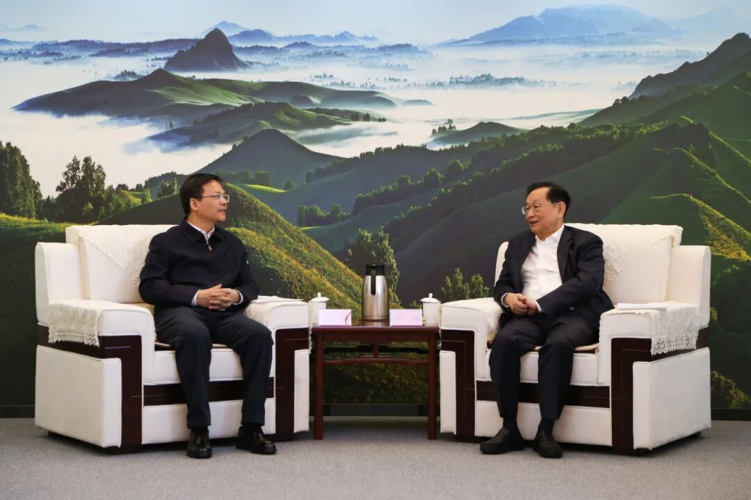 微信图片_20251109131438_94_290.jpg