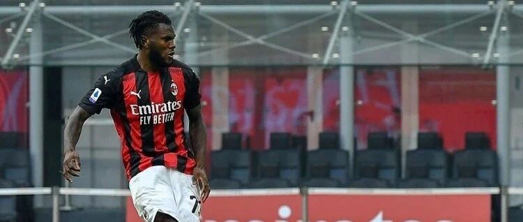 跟队记者丨经纪人在为凯西找愿明夏免签下家