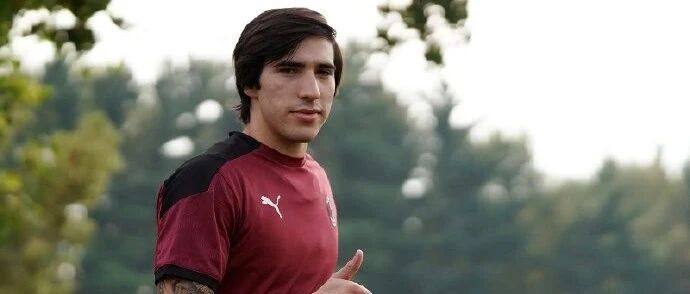 跟队记者丨降薪留队！