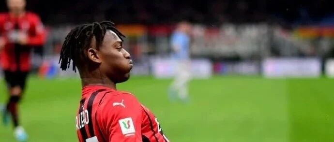 隆戈丨门德斯为莱奥要求500万年薪