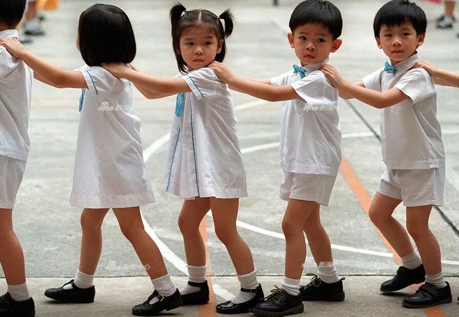 送孩子去香港留学安全吗_送小孩去香港读书要什么条件_千万不要送孩子到香港上学