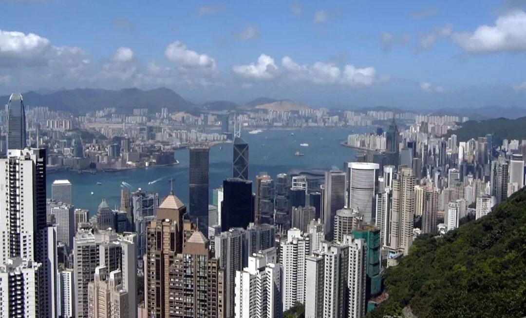 千万不要送孩子到香港上学-凌晨四点，去香港上学