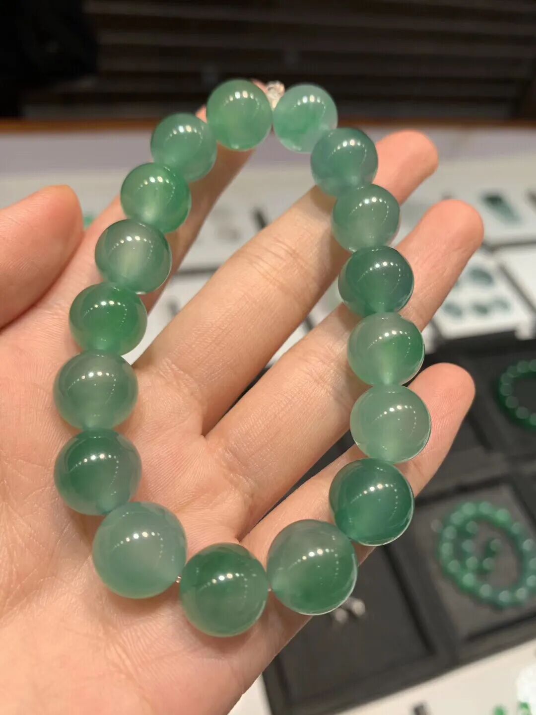 油青种翡翠怎么选看完就有答案